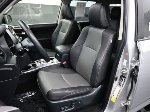 Used 2023 Toyota 4Runner SR5 Premium w/ Moonroof Package RWD image 15