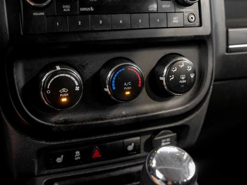 Used 2017 Jeep Patriot Sport w/ Power Value Group FWD image 29