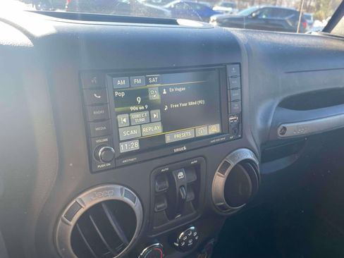 Used 2017 Jeep Wrangler Unlimited Sport w/ Quick Order Package 24S image 24