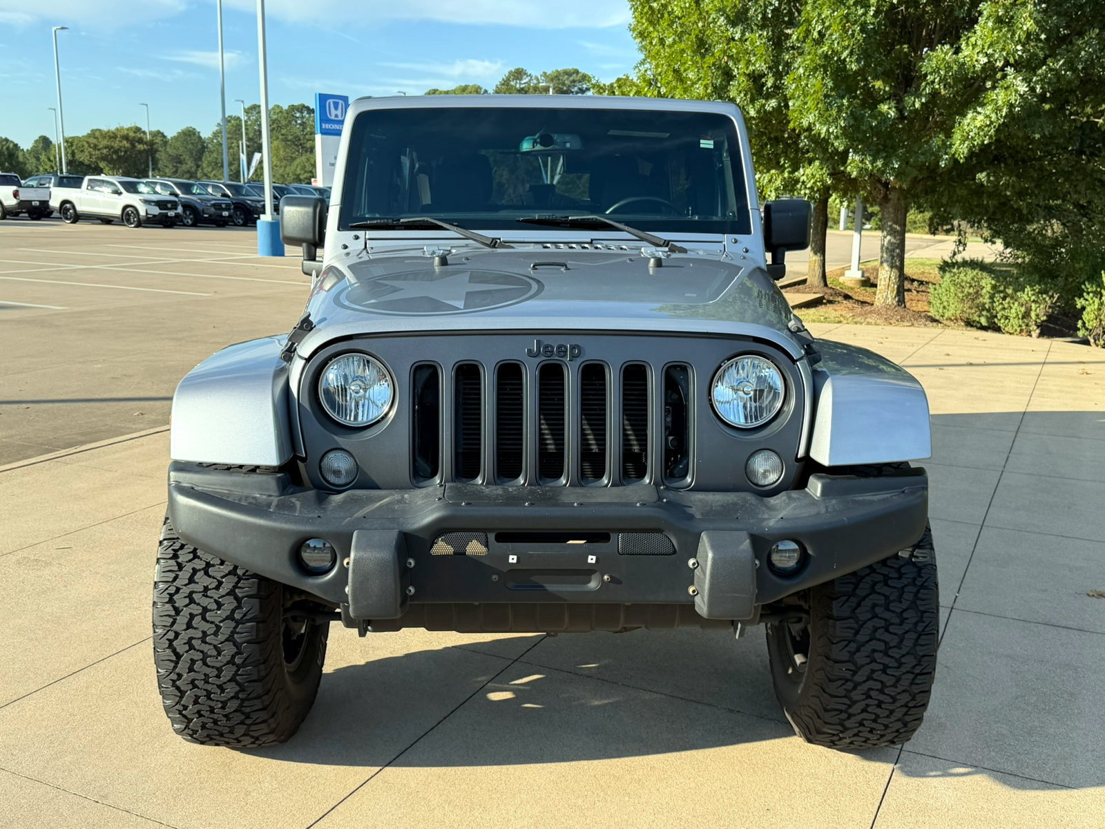 Used 2018 Jeep Wrangler Unlimited Sport AWD/4WD image 2