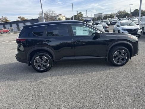 New 2026 Nissan Rogue SV w/ SV Premium Package image 4