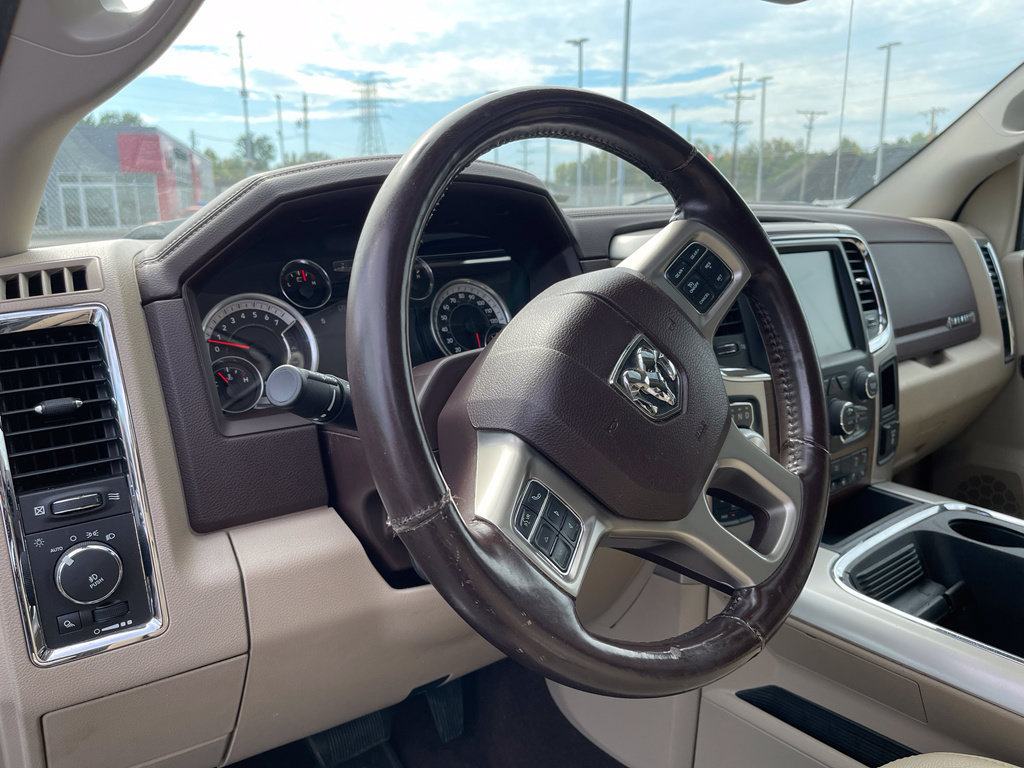 Used 2016 RAM 1500 Laramie w/ Convenience Group AWD/4WD image 16