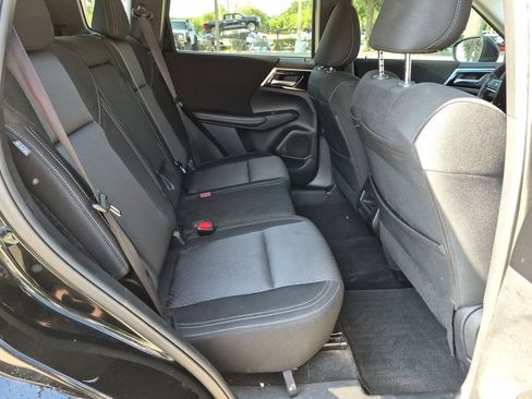 Used 2024 Mitsubishi Outlander ES AWD/4WD image 22