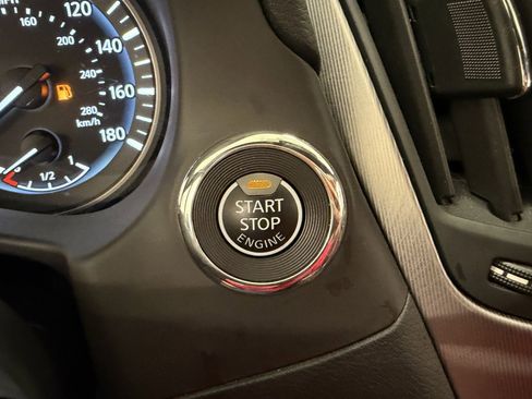 Used 2022 INFINITI Q60 3.0t Luxe w/ Essential Package image 31