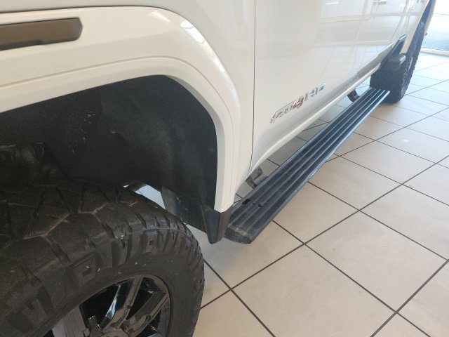 Used 2024 GMC Sierra 2500 AT4 w/ AT4 Premium Plus Package AWD/4WD image 7