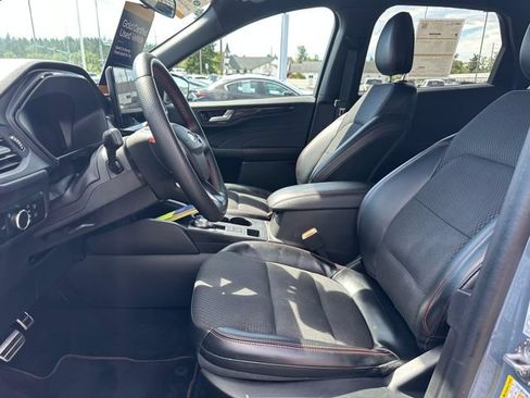 Certified 2023 Ford Escape ST-Line w/ Tech Pack #1 AWD/4WD image 9