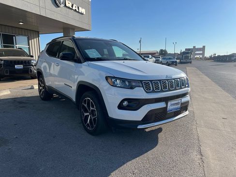 Used 2025 Jeep Compass Limited AWD/4WD image 6