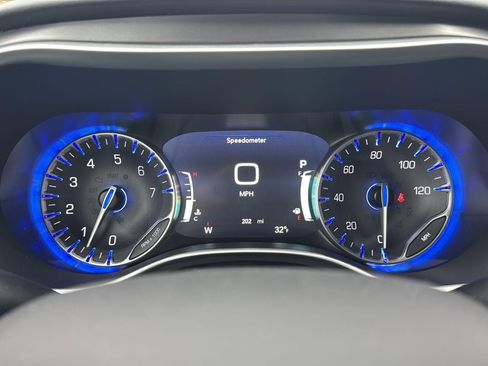 Used 2026 Chrysler Voyager LX image 16