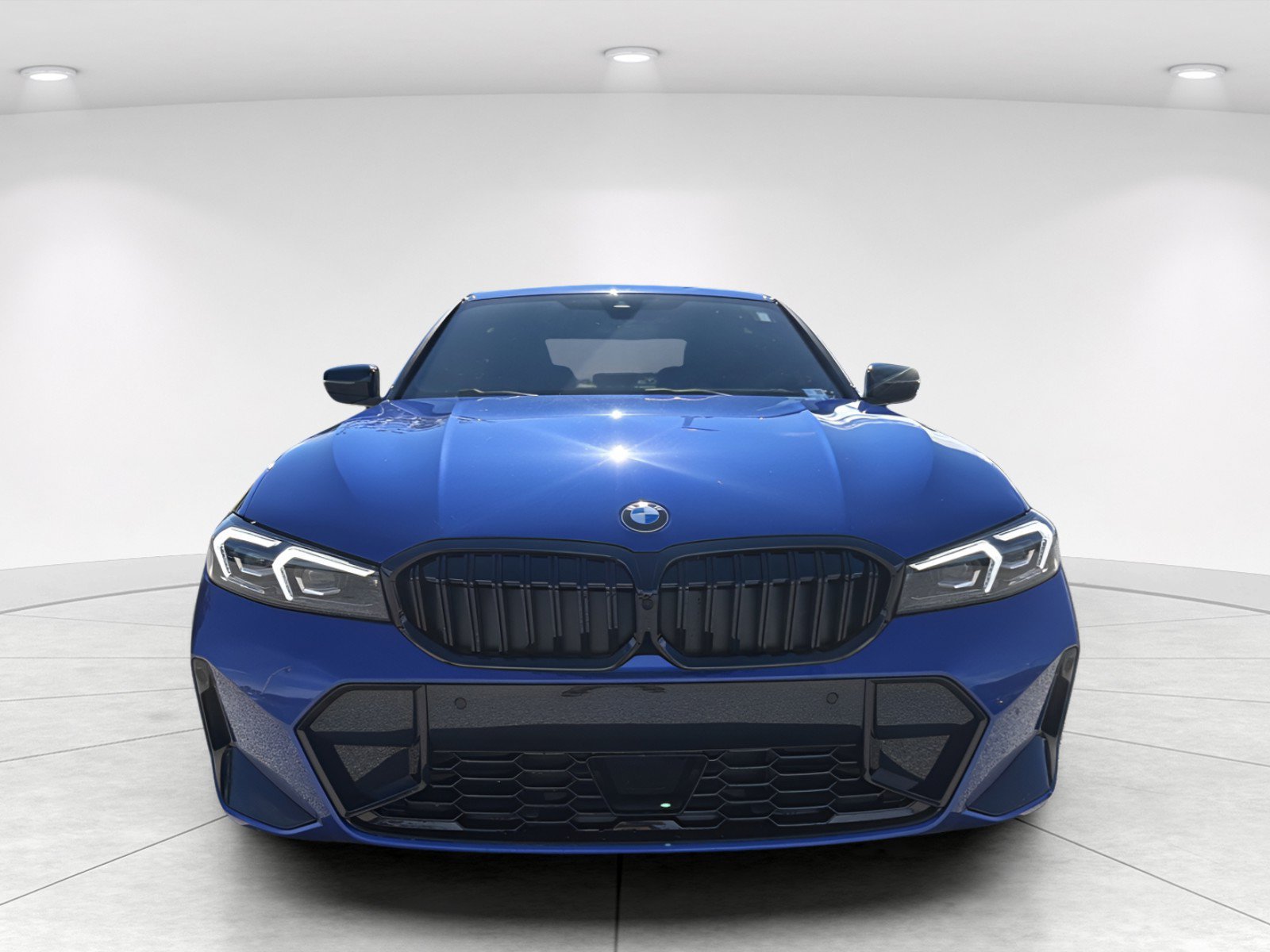 New 2026 BMW 330i Sedan w/ M Sport Package RWD image 2