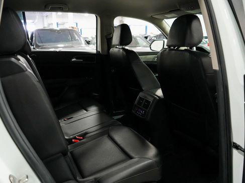 Used 2018 Volkswagen Atlas SE image 20
