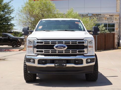 Used 2025 Ford F250 XLT w/ FX4 Off-Road Package AWD/4WD image 2