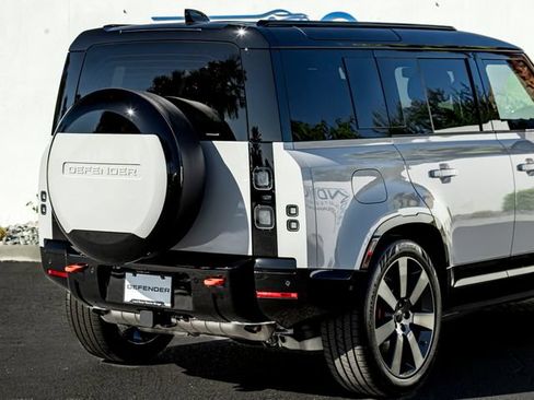 Certified 2026 Land Rover Defender 110 X AWD/4WD image 7