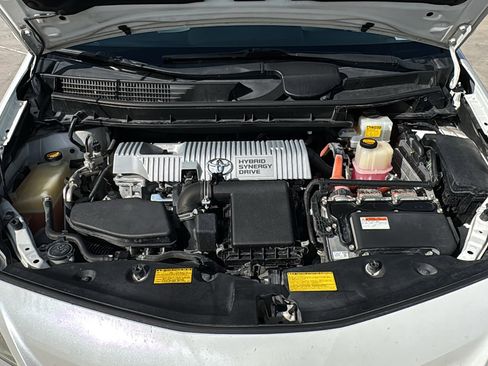 Used 2013 Toyota Prius V image 31