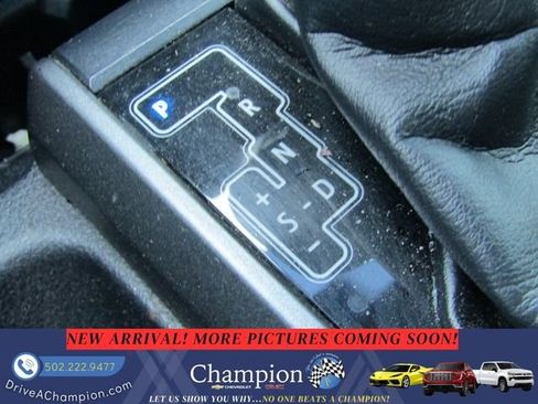 Used 2018 Toyota Tacoma TRD Sport w/ TRD Premium Sport Package AWD/4WD image 18