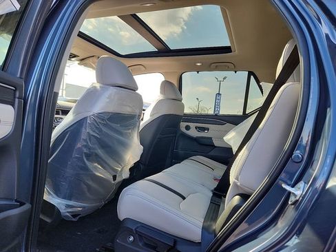 New 2026 Honda Pilot Touring image 10