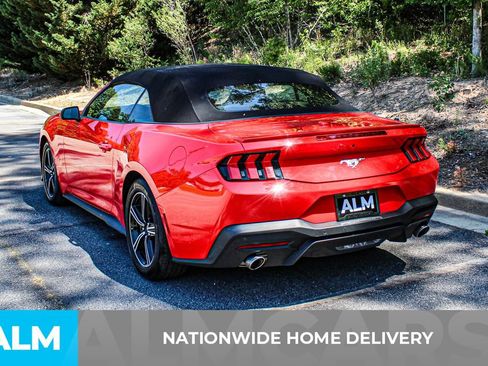 Used 2025 Ford Mustang Premium RWD image 5