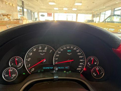 Used 2006 Chevrolet Corvette Coupe w/ Preferred Equipment Group image 29