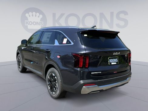 New 2026 Kia Sorento S FWD image 8