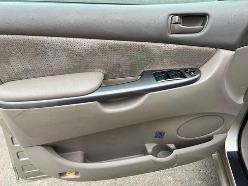 Used 2009 Toyota Sienna LE image 13