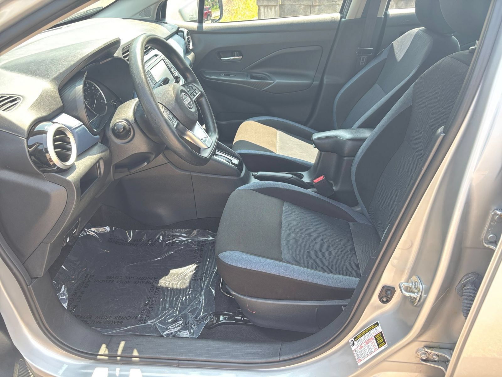 Used 2025 Nissan Versa SV FWD image 22