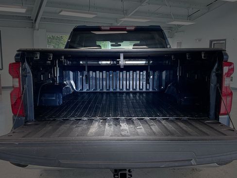 Used 2021 Chevrolet Silverado 1500 LT AWD/4WD image 30