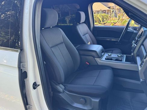 Used 2018 Ford Expedition Max XLT image 14