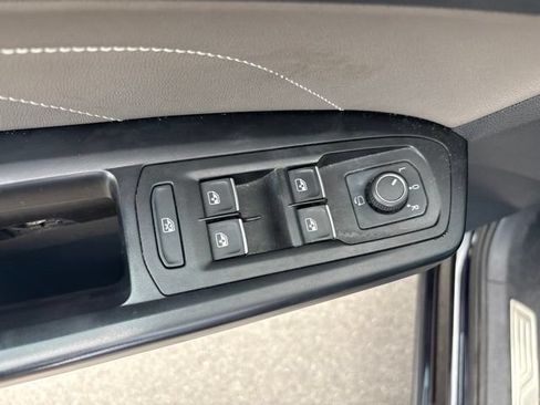 Used 2021 Volkswagen Atlas SEL Premium AWD/4WD image 32