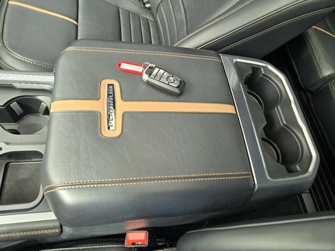 Used 2024 Ford F450 Platinum image 23