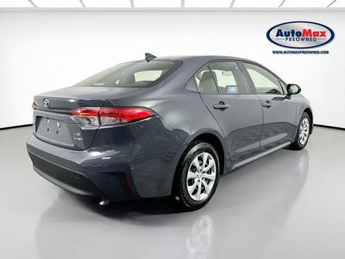 Used 2025 Toyota Corolla LE FWD image 2