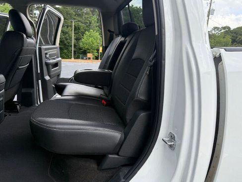 Used 2018 RAM 2500 Big Horn w/ Sport Appearance Group image 19