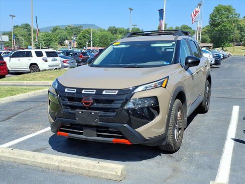 Used 2026 Nissan Rogue SV AWD/4WD image 3