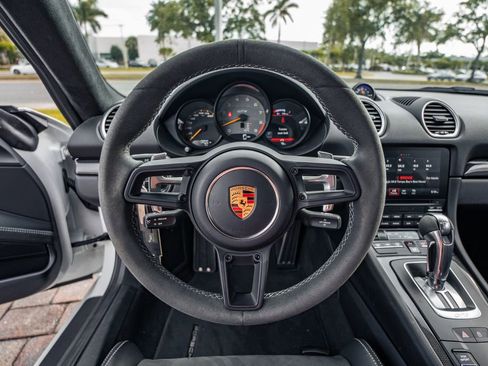 Used 2023 Porsche 718 Cayman GT4 image 21