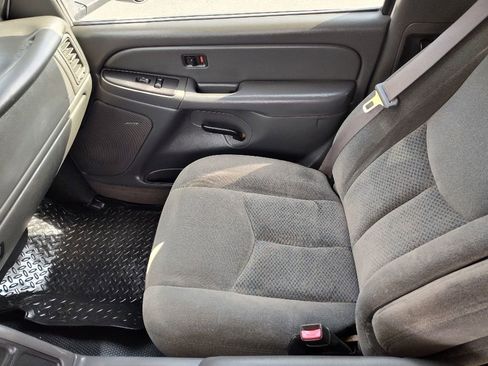 Used 2005 Chevrolet Silverado 3500 LS w/ Heavy-Duty Power Package image 20