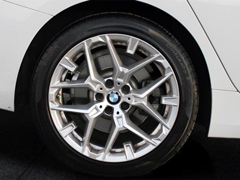 Used 2025 BMW 330i Sedan image 10