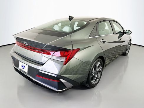 New 2026 Hyundai Elantra Limited image 5