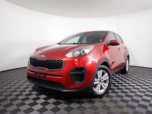 Used 2019 Kia Sportage LX image 2