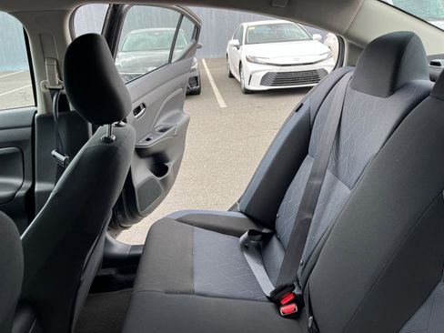 Used 2025 Nissan Versa SV FWD image 38