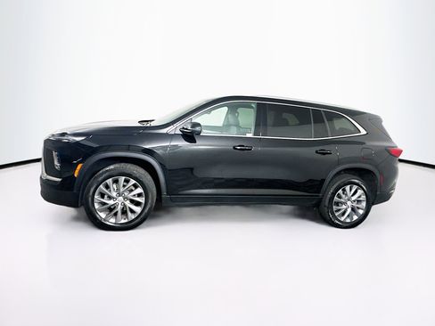 Used 2025 Buick Enclave Preferred image 4