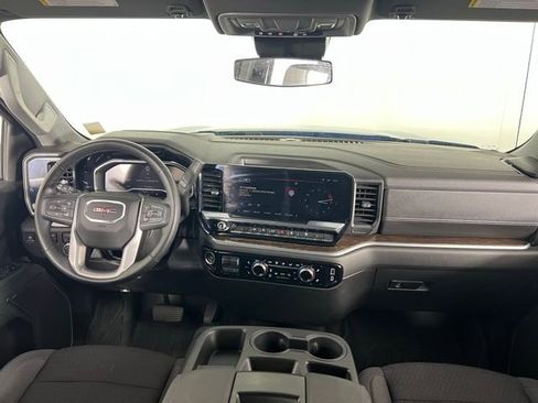 Used 2024 GMC Sierra 1500 Elevation w/ LPO, Elevation Black Package AWD/4WD image 17