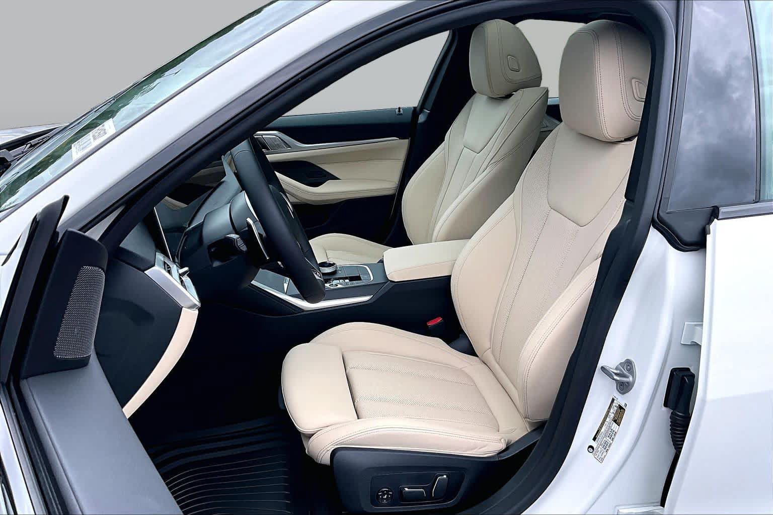 New 2026 BMW 430i w/ M Sport Package RWD image 9