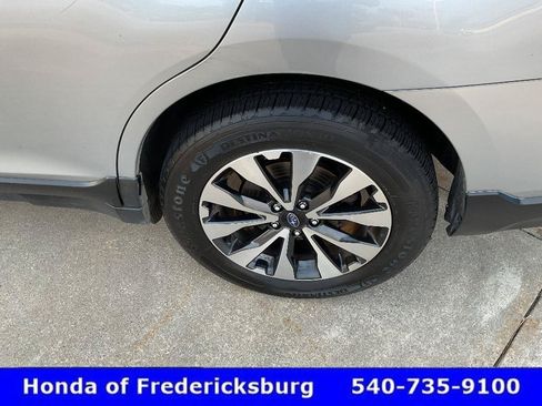 Used 2017 Subaru Outback 2.5i Limited AWD/4WD image 11