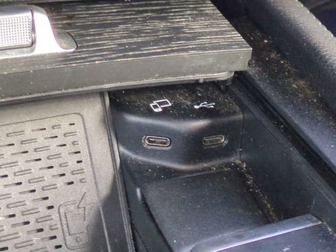 Used 2022 Mercedes-Benz GLS 450 4MATIC image 29