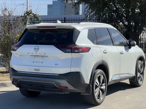 Certified 2023 Nissan Rogue SL w/ SL Premium Package image 4