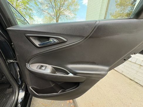 Used 2017 Chevrolet Malibu LT w/ Leather Package image 19