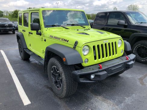 Used 2016 Jeep Wrangler Unlimited Rubicon AWD/4WD image 3