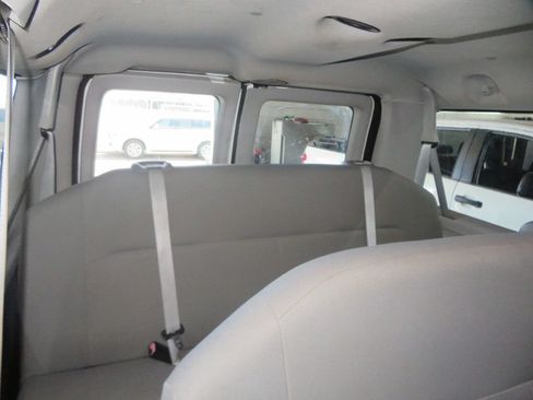Used 2011 Ford E-350 and Econoline 350 XL w/ Interior Upgrade Pkg RWD image 22