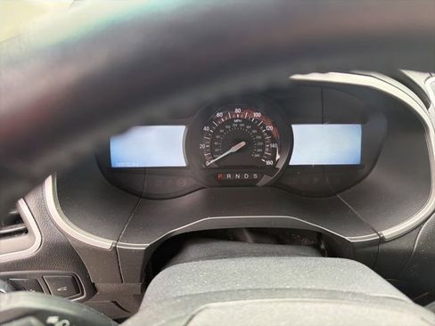 Used 2017 Ford Edge SEL w/ Equipment Group 201A AWD/4WD image 9
