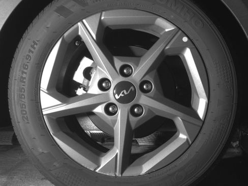 Used 2025 Kia K4 LXS image 15