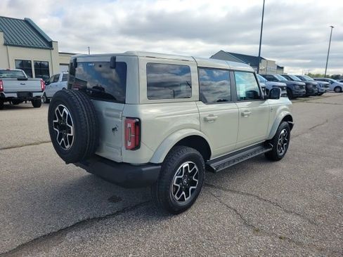 New 2025 Ford Bronco Outer Banks image 24