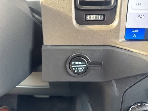 Used 2025 Ford Bronco Outer Banks image 30